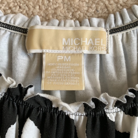 Michael Kors top. Like new! - Picture 2 of 3